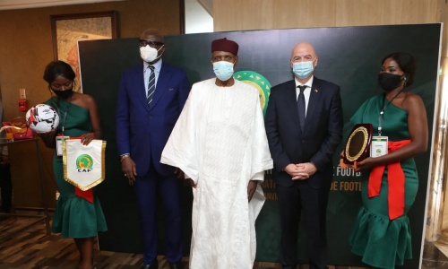 Issa Hayatou de retour à la CAF avec les honneurs