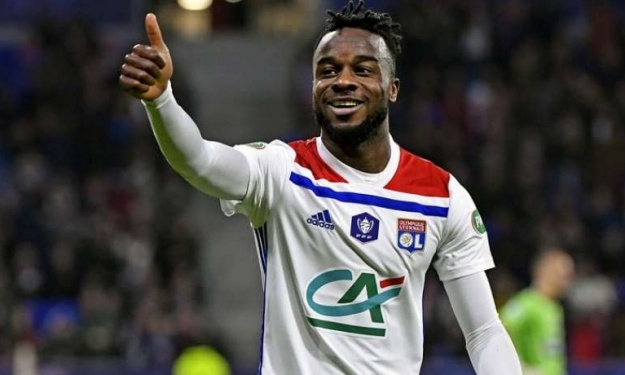 ‘‘Je m’en vais le cœur lourd…’’ : Le message d’adieu émouvant de Cornet à Lyon
