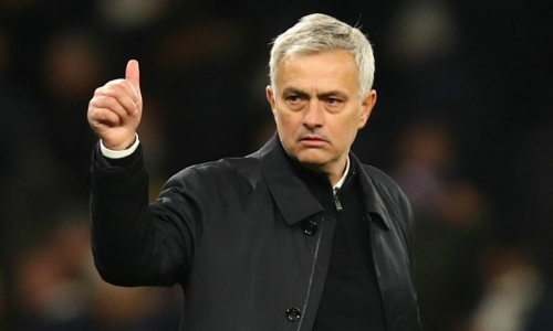 José Mourinho se donne un nouveau surnom avant de défier le Manchester City de Pep Guardiola