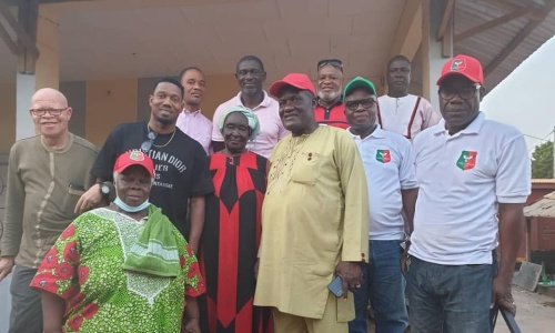 L’Africa Sports présente ses condoléances aux frères Keita suite au décès de leur génitrice