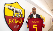 L’AS Roma d’Evan Ndicka change d’équipementier
