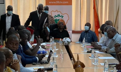 ‘‘La FIFA n'a pas tort, mais les clubs ont été piégés !’’ : Fernand Dédeh décrypte le courrier de la FIFA au CONOR FIF