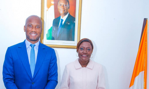 La Fondation Didier Drogba aux côtés du Ministère de l’Education Nationale pour réduire le taux d’analphabétisme en Côte d’Ivoire