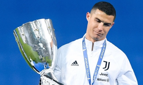 La Juventus remporte la Supercoupe d'Italie et Ronaldo s'offre un nouveau record en carrière
