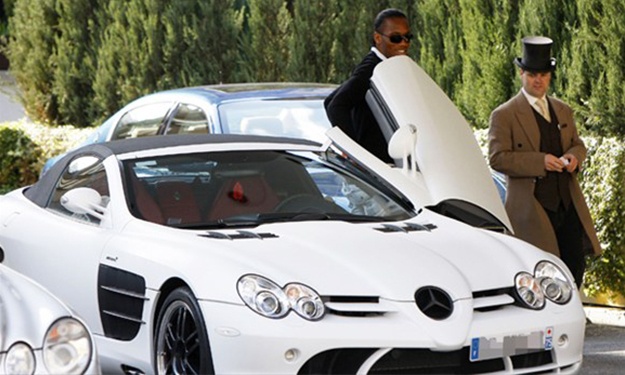 La Mercedes SL65 de Drogba d'une valeur de 173.000 euros La Mercedes SL65 de Drogba d'une valeur de 173.000 euros