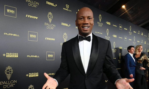 La réaction de Didier Drogba à la sortie du dîner d’Etat au château de Versailles