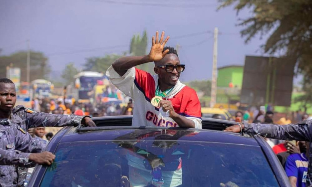 Lazare Amani reçu en triomphe par les populations d’Oumé