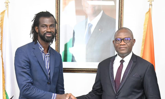 Le Champion du monde de Dame reçu en audience par le Ministre Adjé Silas Metch