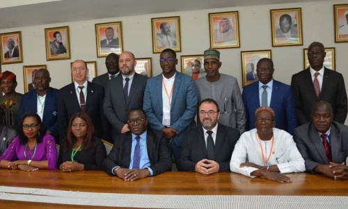 Le Directeur Sportif Technique de la Fédération Internationale du Sport Scolaire (ISF) reçu en audience par Danho Paulin
