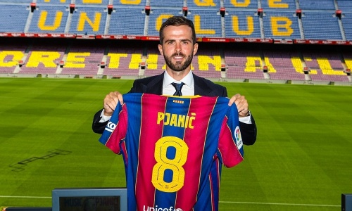 Le FC Barcelone présente Miralem Pjanic