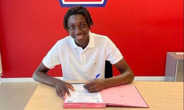 Le fils d’Akalé Kanga signe à Lille au grand dam des supporteurs du RC Lens