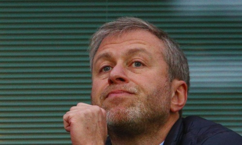Le gouvernement Britannique sanctionne Roman Abramovitch et Chelsea