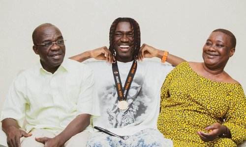 Le message émouvant de Bissouma à ses géniteurs