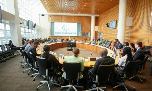 Le Ministre Adjé Silas et sa délégation à la Banque Mondiale