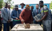 Le Ministre Adjé Silas Metch a procédé à la pose de la première pierre des travaux de rénovation du Complexe Sportif de Dabou