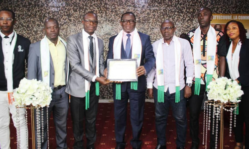 Le Ministre Danho Paulin honoré par les Journalistes Sportifs des Radios Privées de Côte d'Ivoire