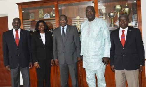 Le Président de la Confédération Africaine de Handball reçu par le Ministre Amichia François