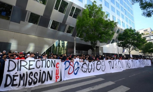 Le PSG sort du silence après les agissements des supporters