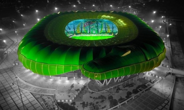 Le Timsah Arena de nuit, c'est magnifique