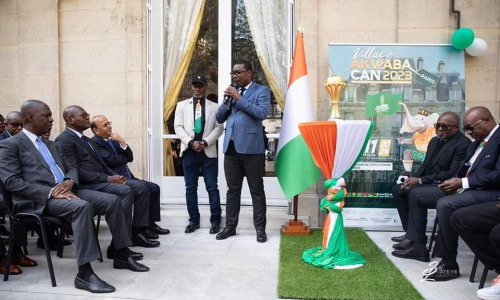 Le trophée de la CAN débarque à l'Ambassade de Côte d'Ivoire en France