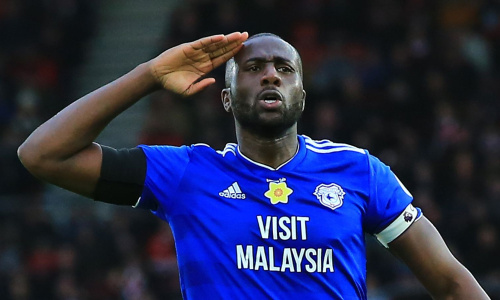 Les fans de Cardiff rendent hommage à Souleymane Bamba
