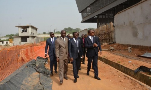 Les Ministres Bruno KONE et Paulin DANHO inspectent le Centre Sportif, Culturel et des TIC Ivoiro-Coréen