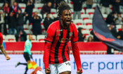 Ligue 1 : grâce à un Evann Guessand doublement décisif, Nice domine le Stade Rennais de Séko Fofana
