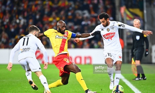 Ligue 1 : Grâce à un Fulgini décisif, Angers arrache le nul sur la pelouse du RC Lens de Séko Fofana