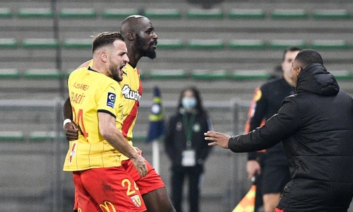 Ligue 1 : Lens arrache la victoire grâce à un bijou de Seko Fofana