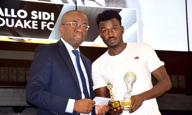 Ligue 2 (2016-2017) : BALLO SIDI (BOUAKE FC) Meilleur Gardien Ligue 2 (2016-2017) : BALLO SIDI (BOUAKE FC) Meilleur Gardien