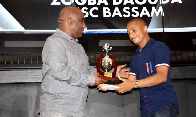 Ligue 2 (2016-2017) : ZOGBA ISIDORE (USC BASSAM) Meilleur Joueur Ligue 2 (2016-2017) : ZOGBA ISIDORE (USC BASSAM) Meilleur Joueur