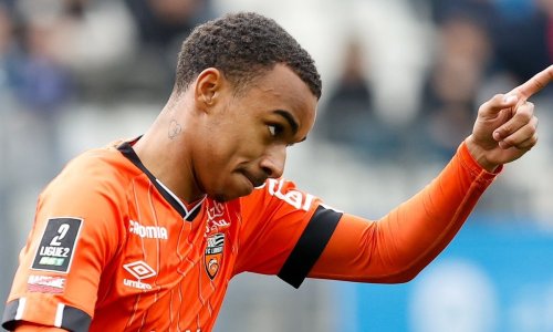 Ligue 2 : Eli Kroupi Junior offre la victoire au FC Lorient sur la pelouse de Guingamp