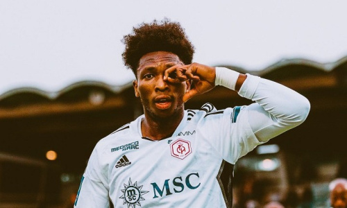 Ligue 2 : grâce à un doublé de Moïse Sahi, le FC Annecy évite la défaite sur la pelouse de Niort