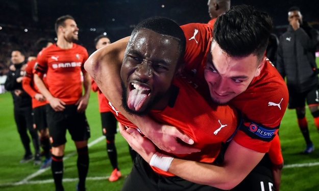 Ligue Europa (8ès aller) : Arsenal chute à Rennes, le Slavia Prague tient tête à Séville