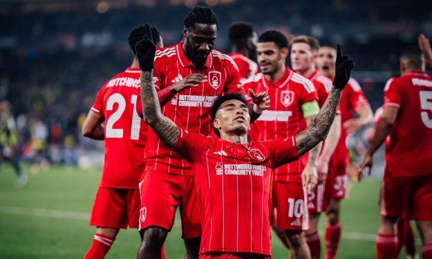 Ligue Europa (barrages aller) : Forest surclasse Fenerbahçe, Stuttgart écrase le Celtic, l’Etoile Rouge surprend Lille