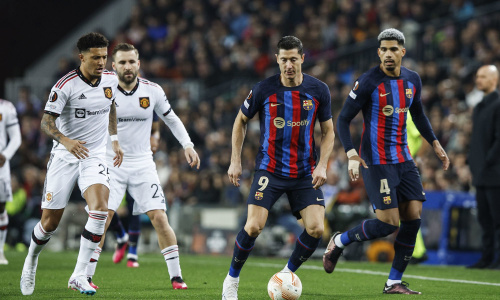 Ligue Europa (barrages aller) : le Barça et United se neutralisent, le PSV de Sangaré Ibrahim chute lourdement à Séville