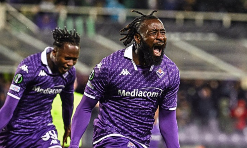 Ligue Europa Conférence (1/2 finales aller) : Aston Villa s’incline à domicile contre l’Olympiakos, la Fiorentina vient à bout de Brugge