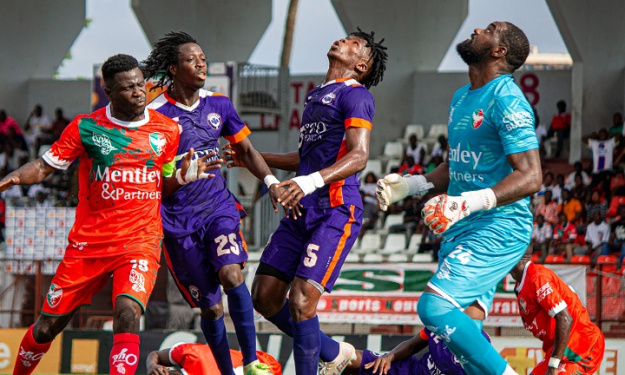 Ligue 2 (12è J) : statu quo en tête de classement dans les deux poules (résultats et classements)