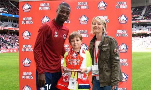 Lille en Ligue des Champions; Pépé a reçu son 6è trophée de "meilleur joueur"