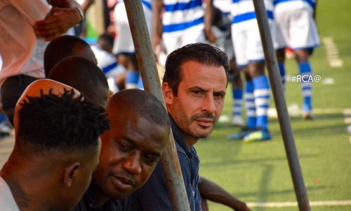Ludovic Giuly en mission d’inspection au Racing Club d'Abidjan