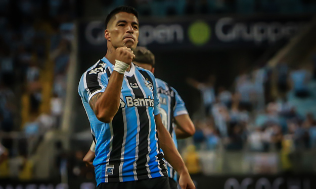 Luis Suarez signe un triplé pour son premier match avec Grêmio