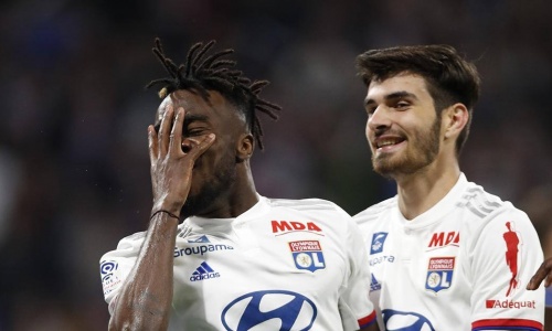 Lyon : Cornet fête sa prolongation par un but