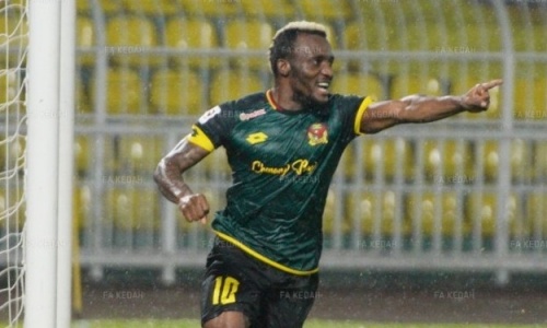 Malaisie : Kipré Tchétché signe un doublé en 6 minutes (vidéo)