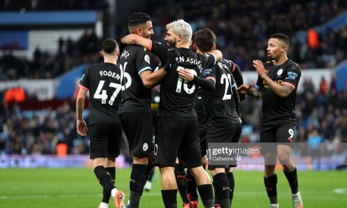Manchester City City s’impose grâce à un Aguero de tous les records