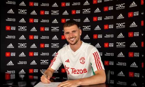 Manchester United officialise l’arrivée de sa 1ère recrue