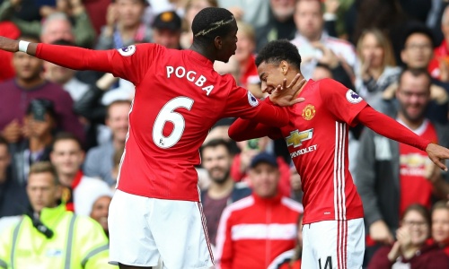 Manchester United officialise le départ de 11 joueurs