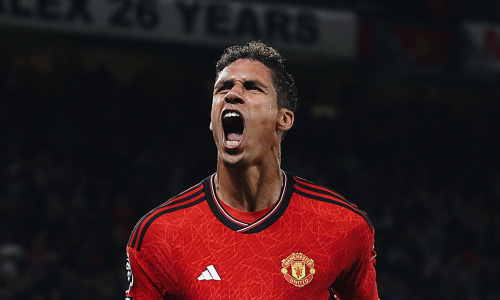 Manchester United : Varane annonce son départ