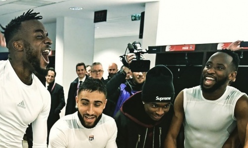 Maxwel Cornet (OL) fou de joie après la victoire héroïque face au PSG