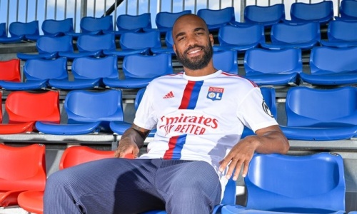 Mercato : Alexandre Lacazette signe son retour dans son club formateur