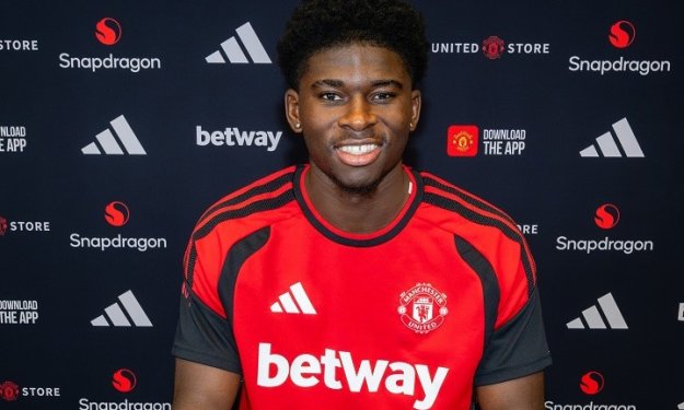 Mercato : Carlos Baleba débarque à Manchester United